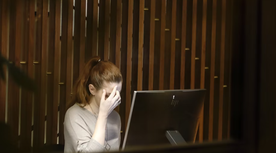 Krisis ‘Boundary Burnout’: Saat Batas Antara Kantor dan Kamar Tidur Runtuh Total